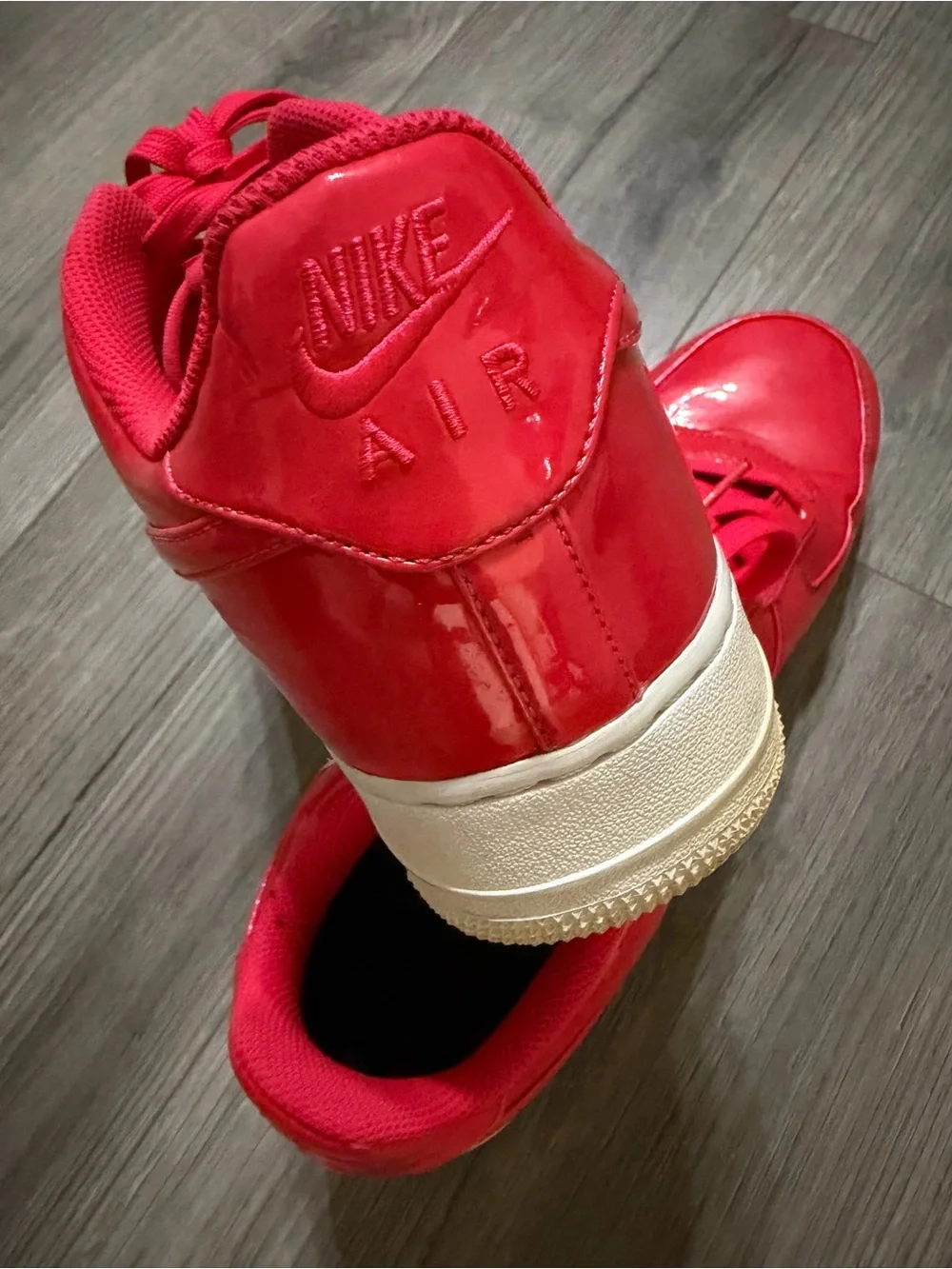 Nike Men's Red Low-Top Sneakers